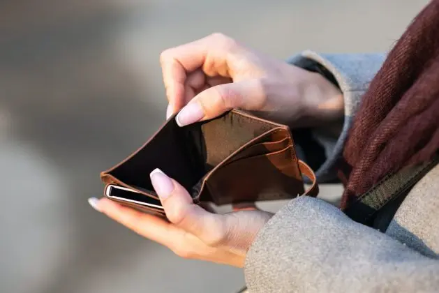 Doar un sfert dintre români se mai declară liniștiți din punct de vedere financiar