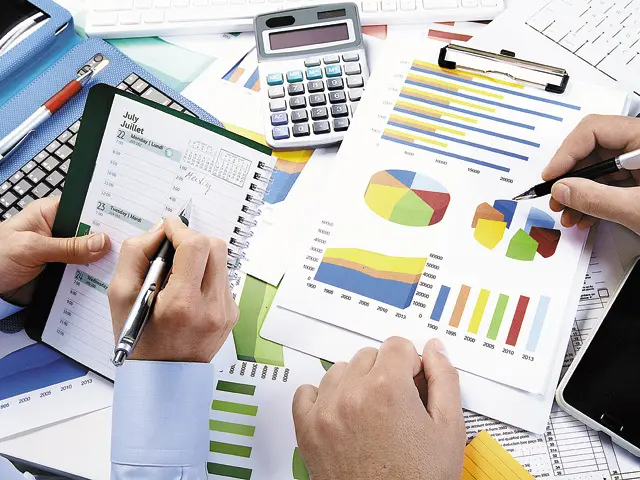 Erste ridică prognoza inflației la 7% la sfârșitul anului, menține dobânda-cheie neschimbată până în mai 2027