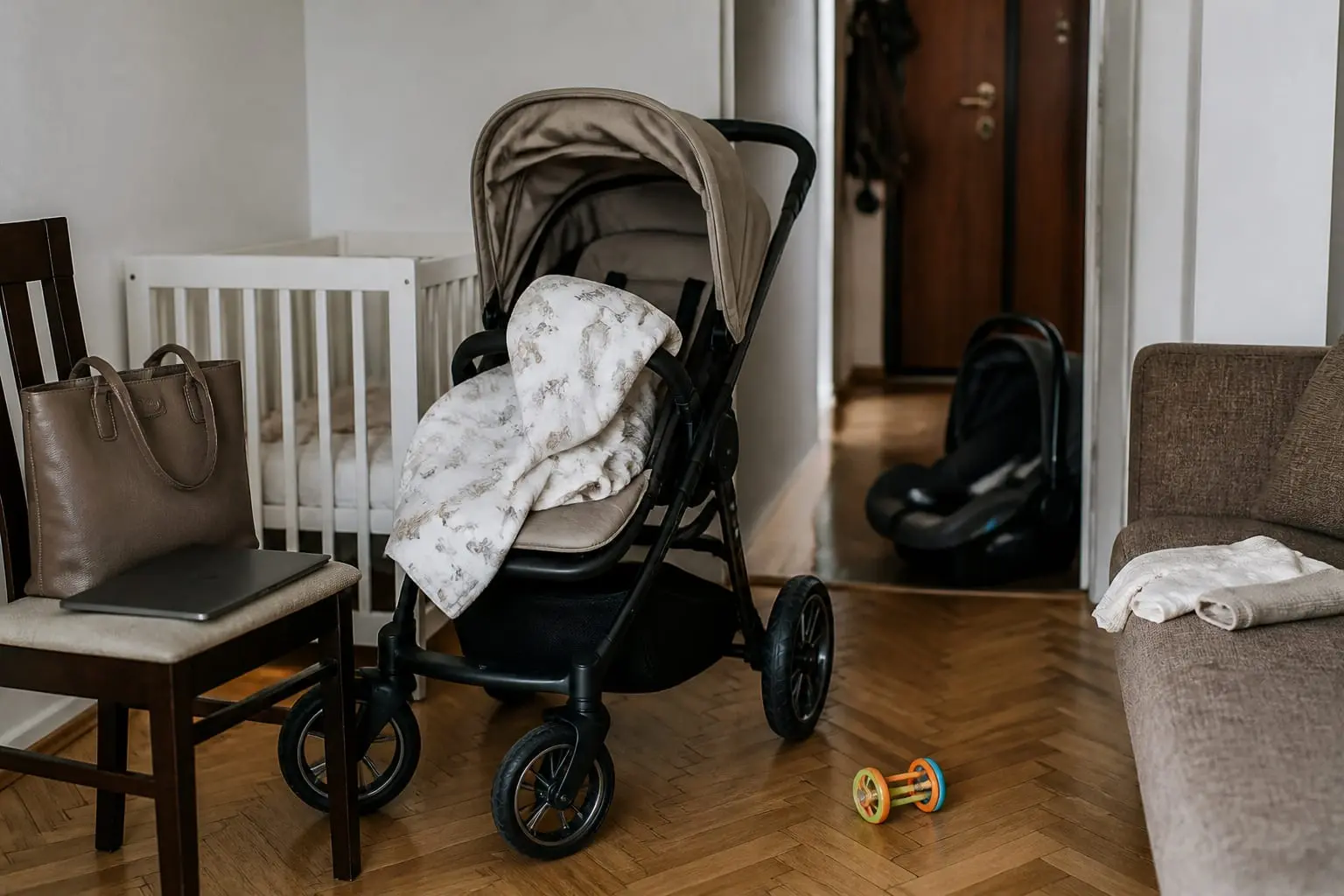 Familii primesc sprijin în 2026 și indemnizație lunar de 1.500 lei la revenirea la muncă