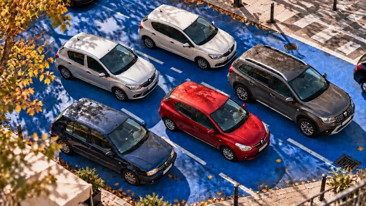 Hellas Direct introduce plata lunară pentru polițele RCA pentru a sprijini accesibilitatea șoferilor