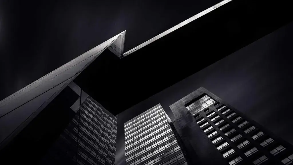 Leul se depreciază: S&P anunță vineri ratingul, inflația pune presiune pe curs