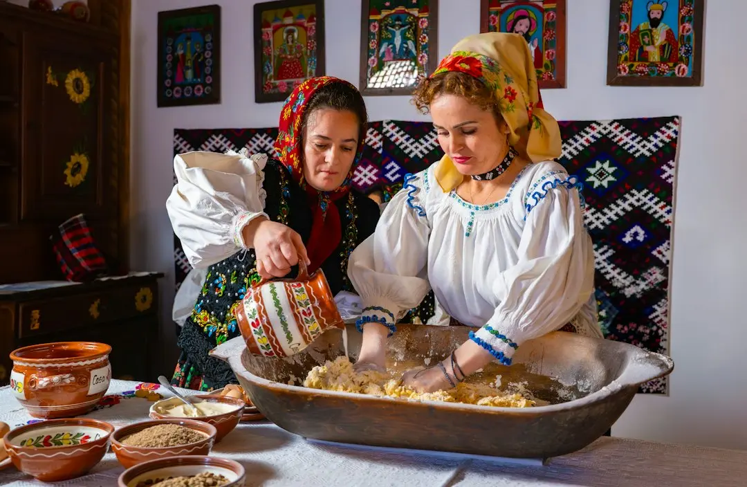 Liceenii pot câștiga premii de 17.000 de euro la concursul național de educație financiară